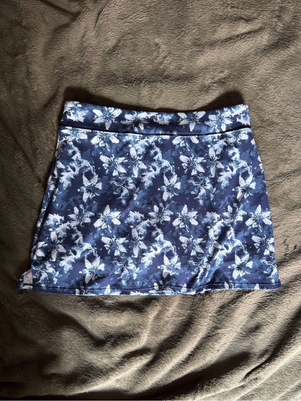 Tranquility  Floral Navy Blue A-Line Skort Size S - Picture 2 of 6